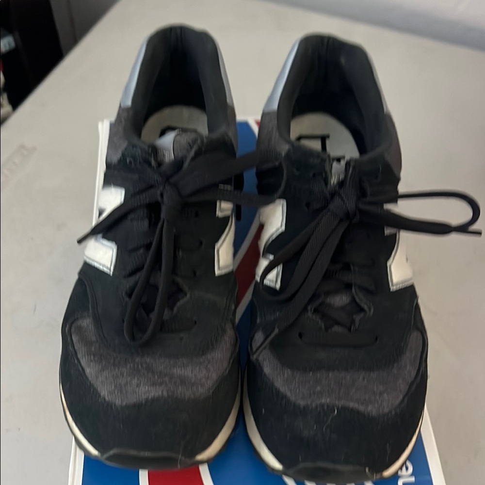 New Balance Black Sneakers